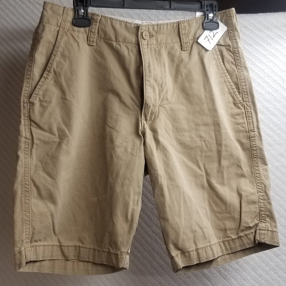 712 - Old Navy 30W Flat Front Shorts